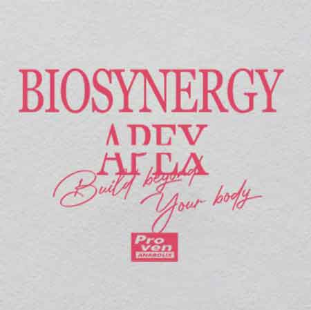 Z000067-w35h25.42	Crystal Retro Phone Booth Iron-On | Red British K6 Design