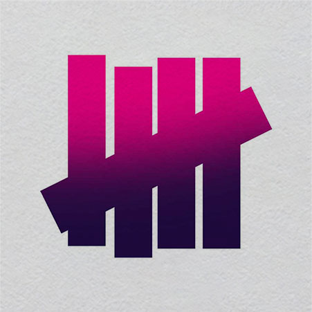 UND28w20h17 	Singular Crystal Ember | Glowing Last Light of Data